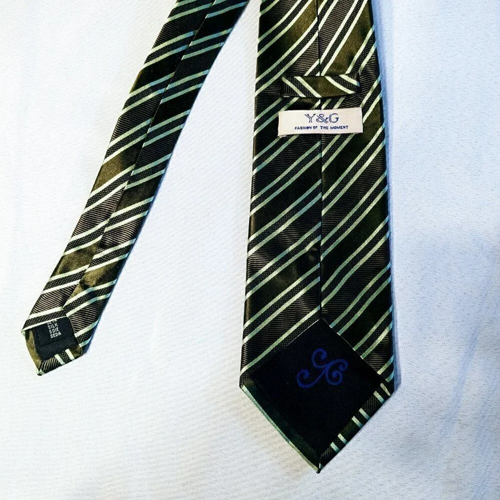 Y & G Men's Charcoal & Green 100% Silk Tie